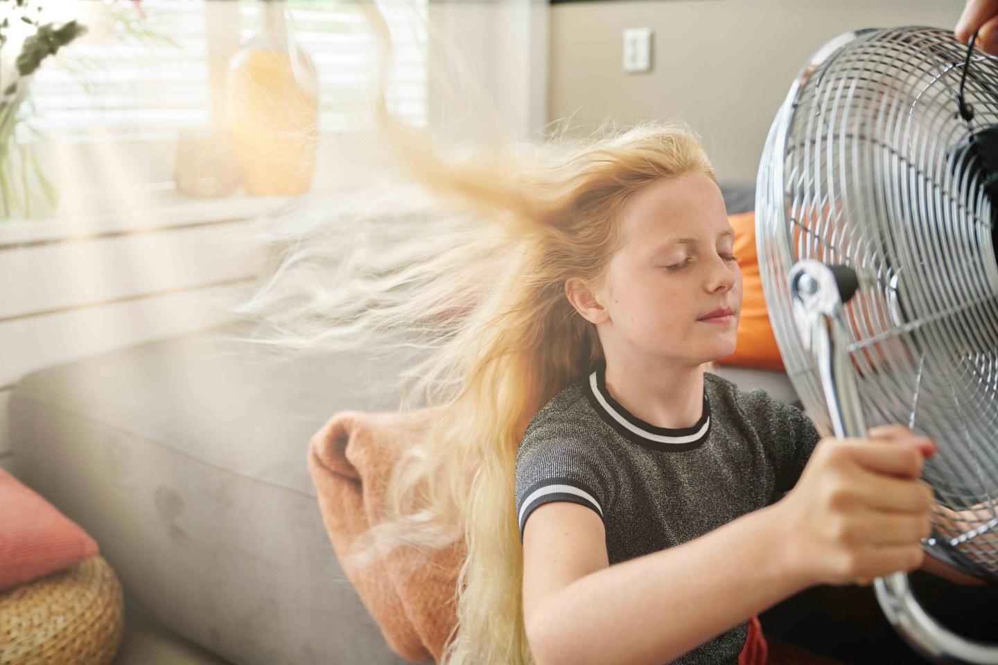 meisje ventilator airco