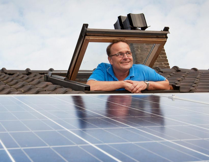 Zonnepanelen omvormer check