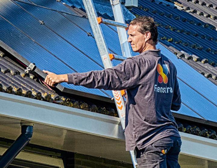 Zonnepanelen schoonmaken