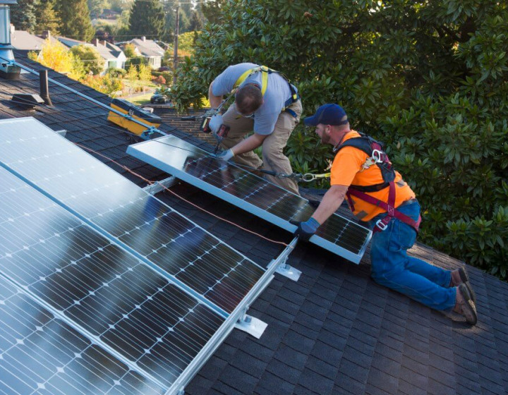 Zonnepanelen leggen